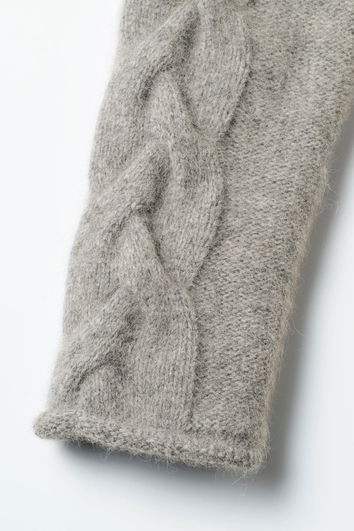 LILY CABLE KNIT