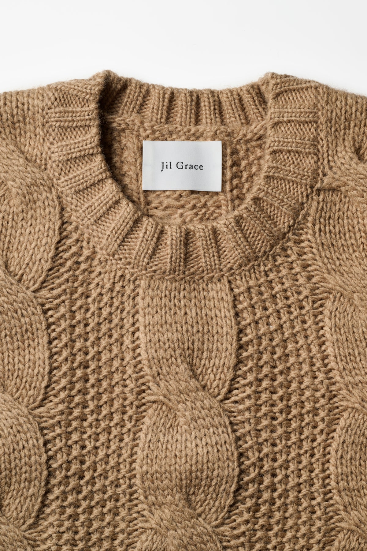 SHORT CABLE KNIT