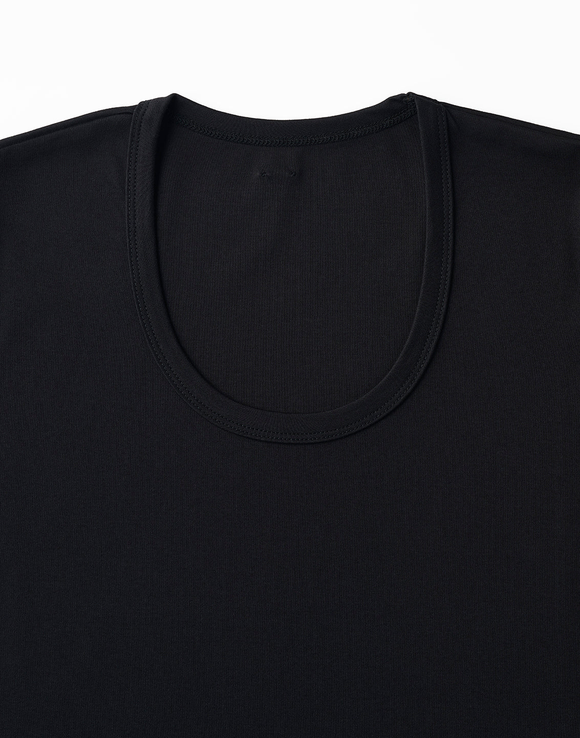 TIMELESS SILKY U-NECK TEE