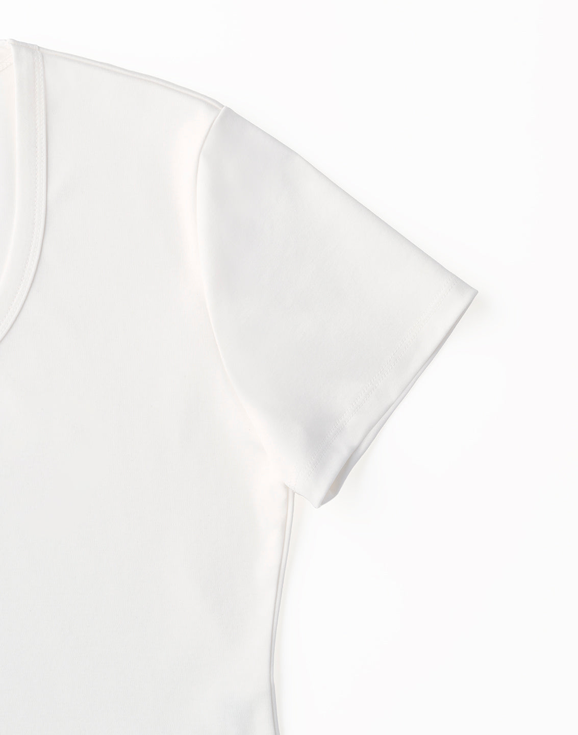 TIMELESS SILKY U-NECK TEE