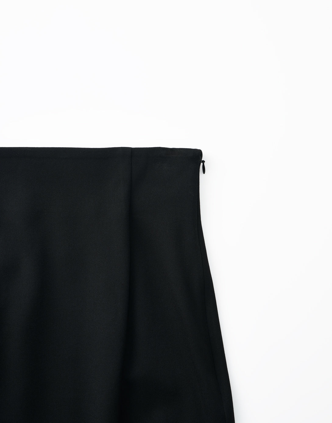 FLOWLINE SKIRT