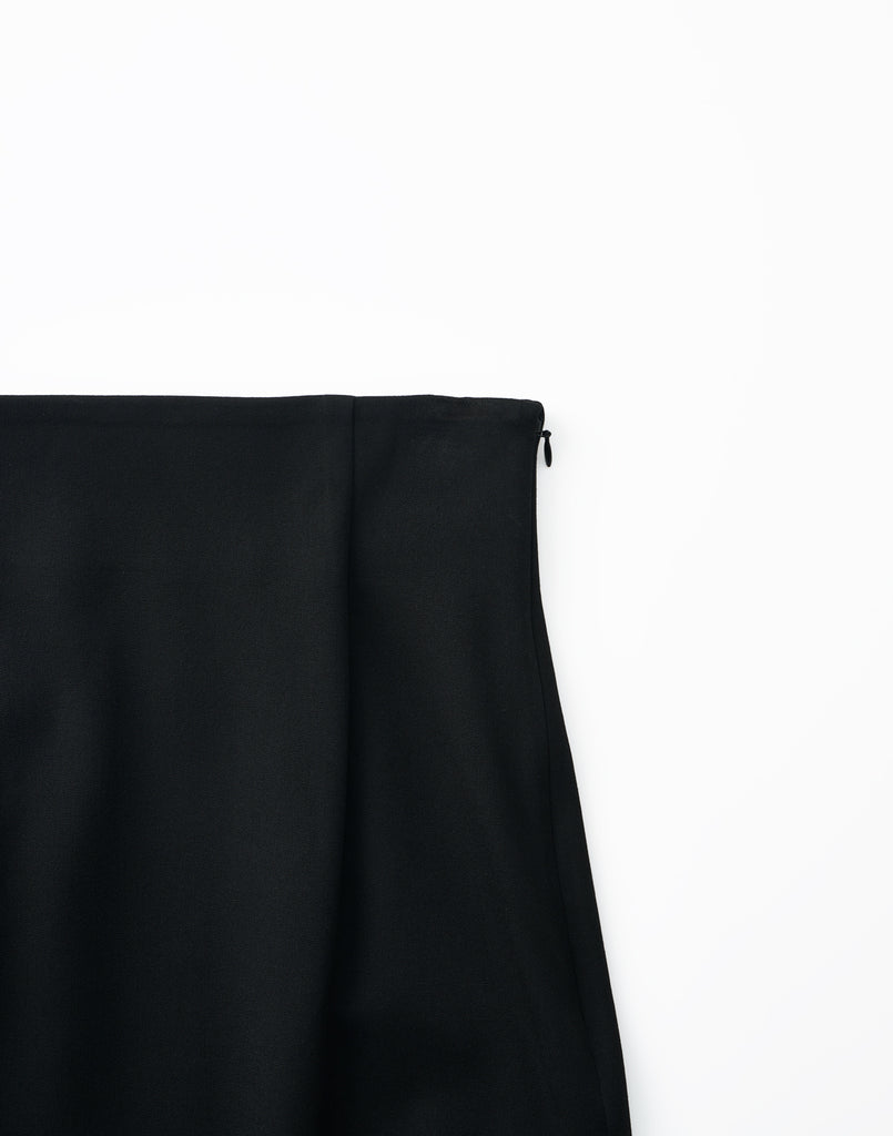 FLOWLINE SKIRT