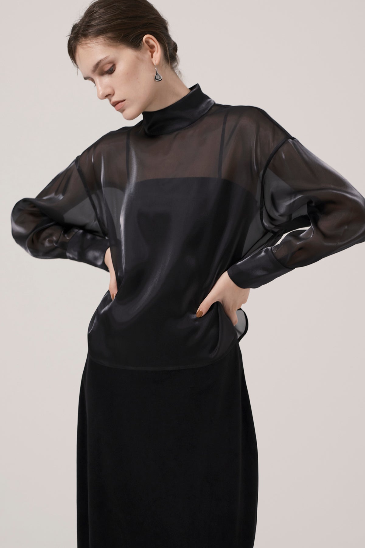 VEILED GLOW BLOUSE