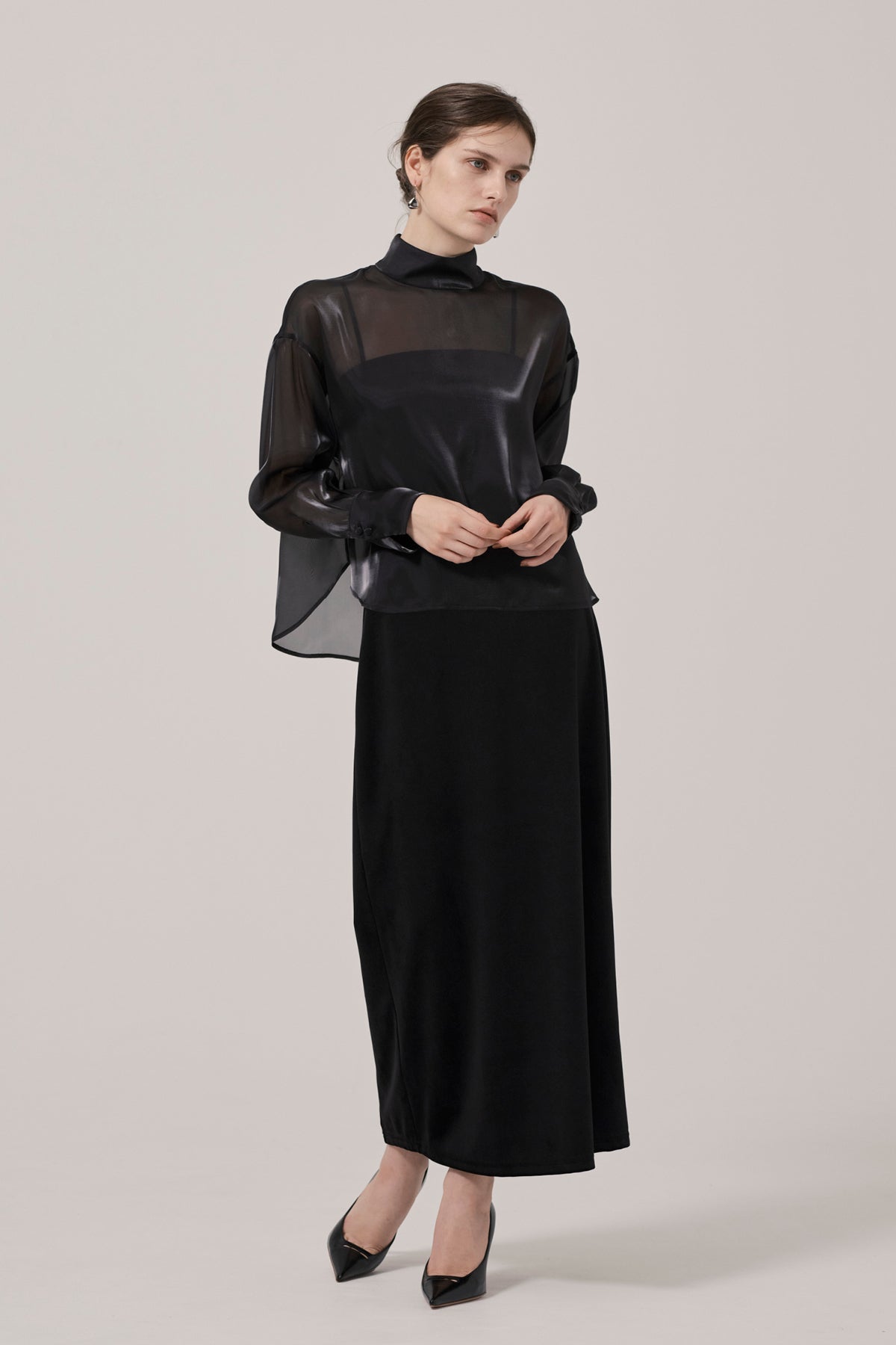 VEILED GLOW BLOUSE