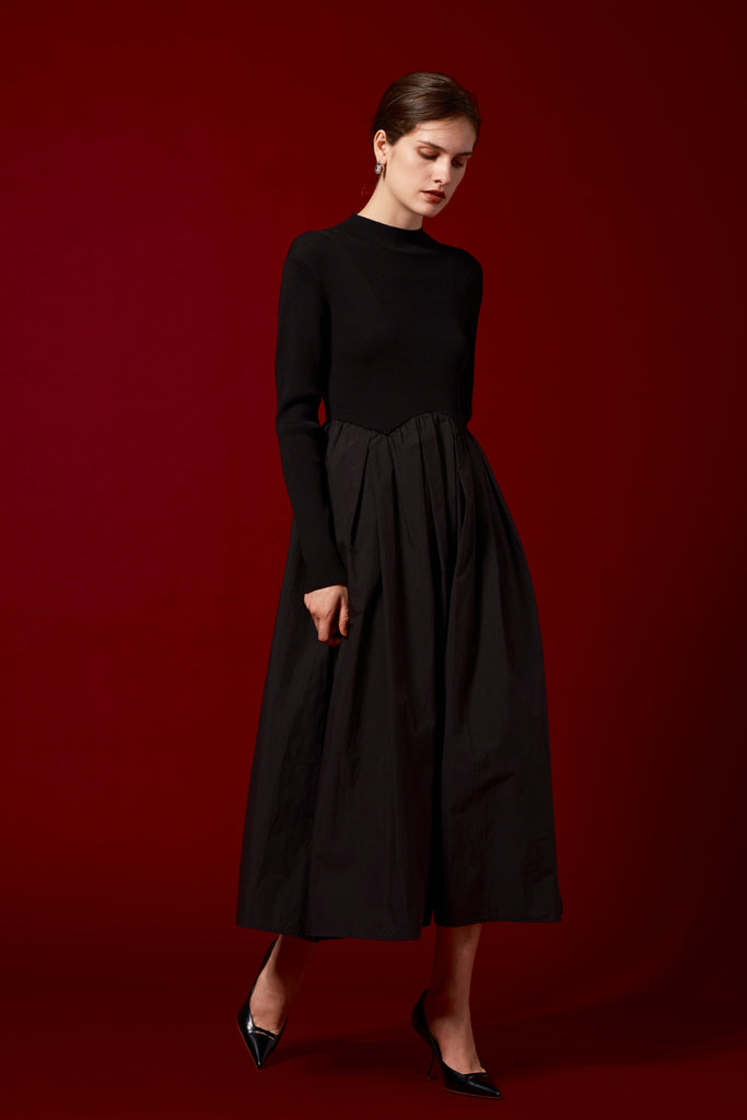EMBLEM FLARE DRESS