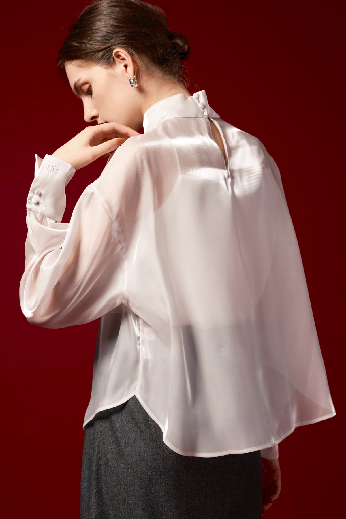 VEILED GLOW BLOUSE