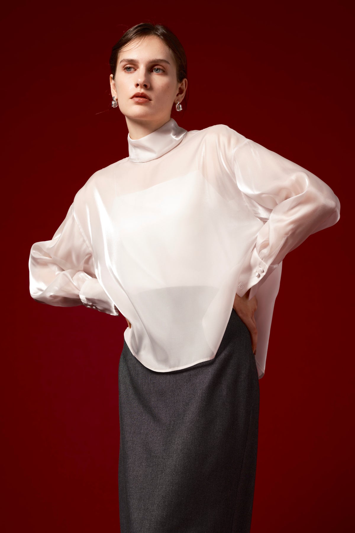 VEILED GLOW BLOUSE