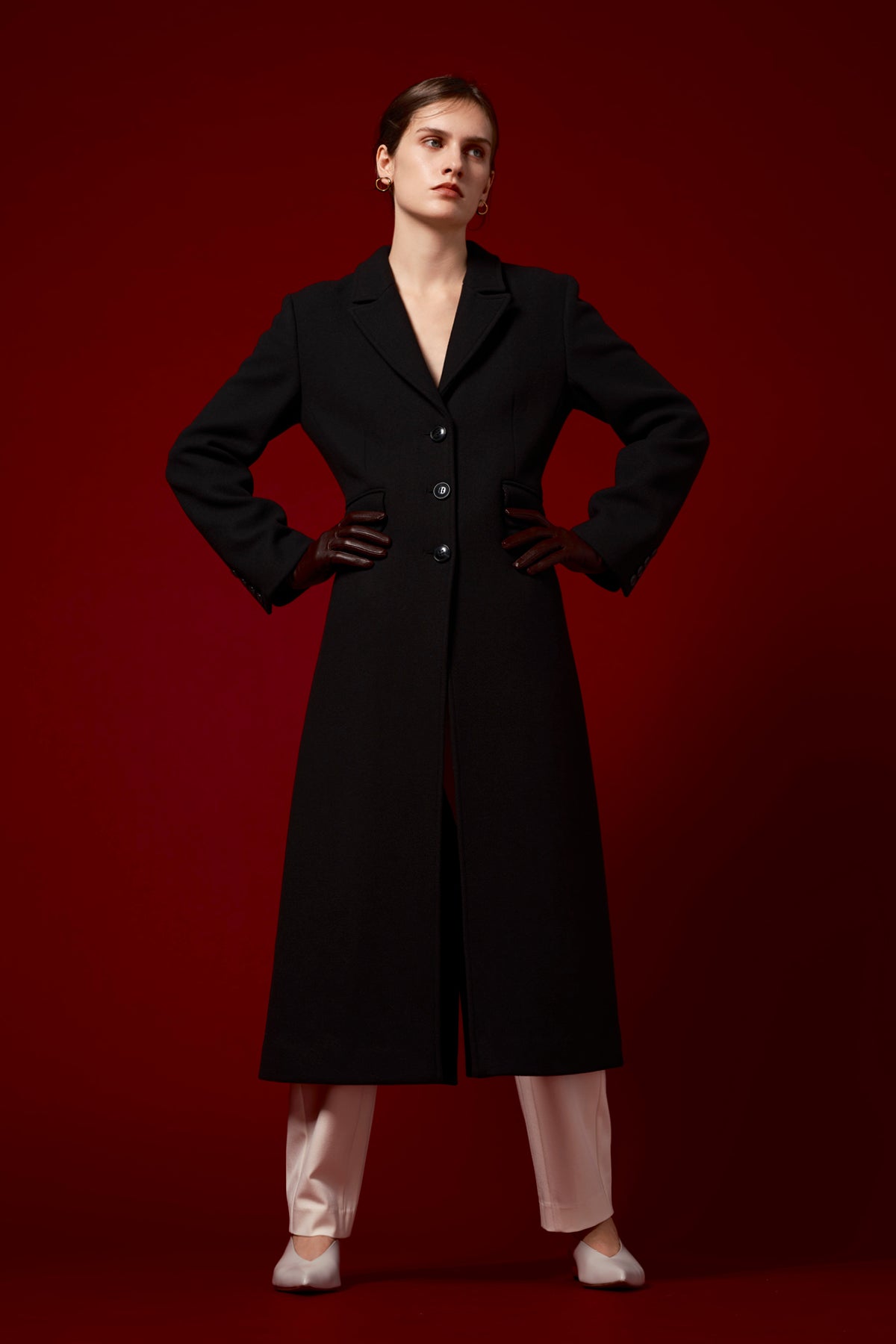 STATUE COAT