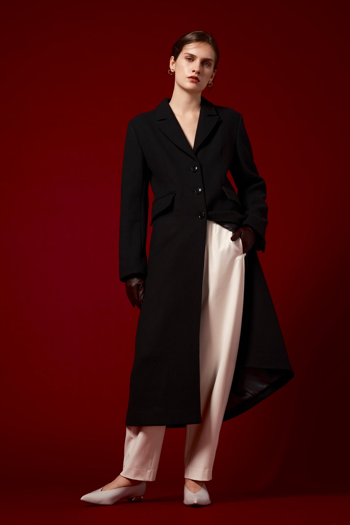 STATUE COAT