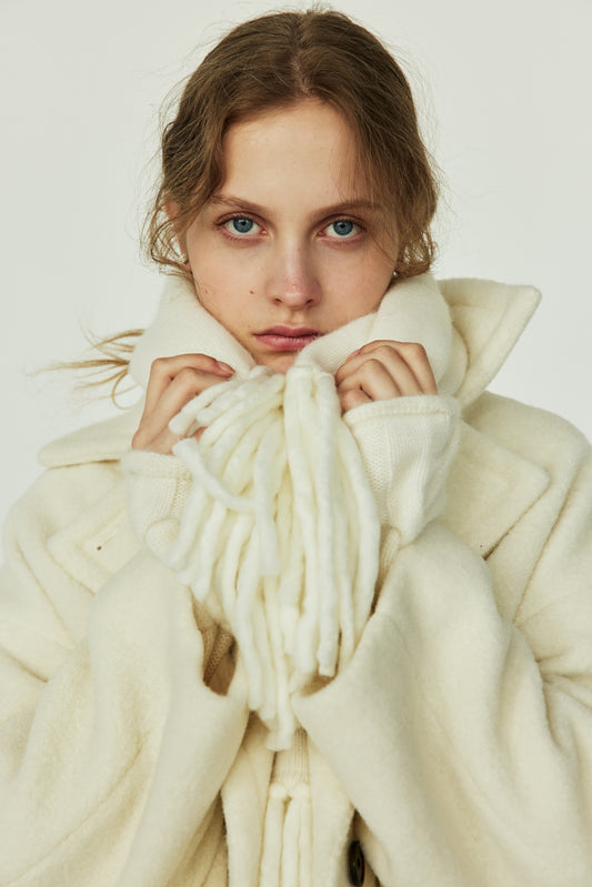 LILY VOLUME FRINGE MUFFLER